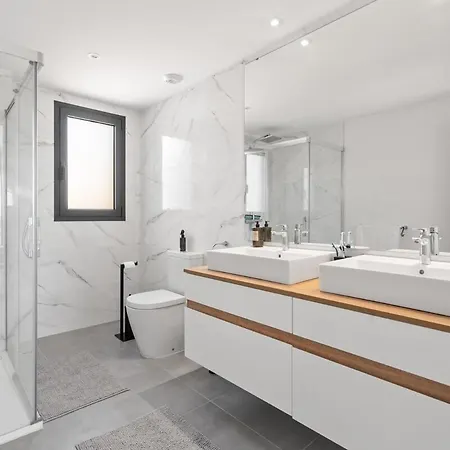 Discover Luxury Living In Estepona's Oasis-rdr467 Estepona